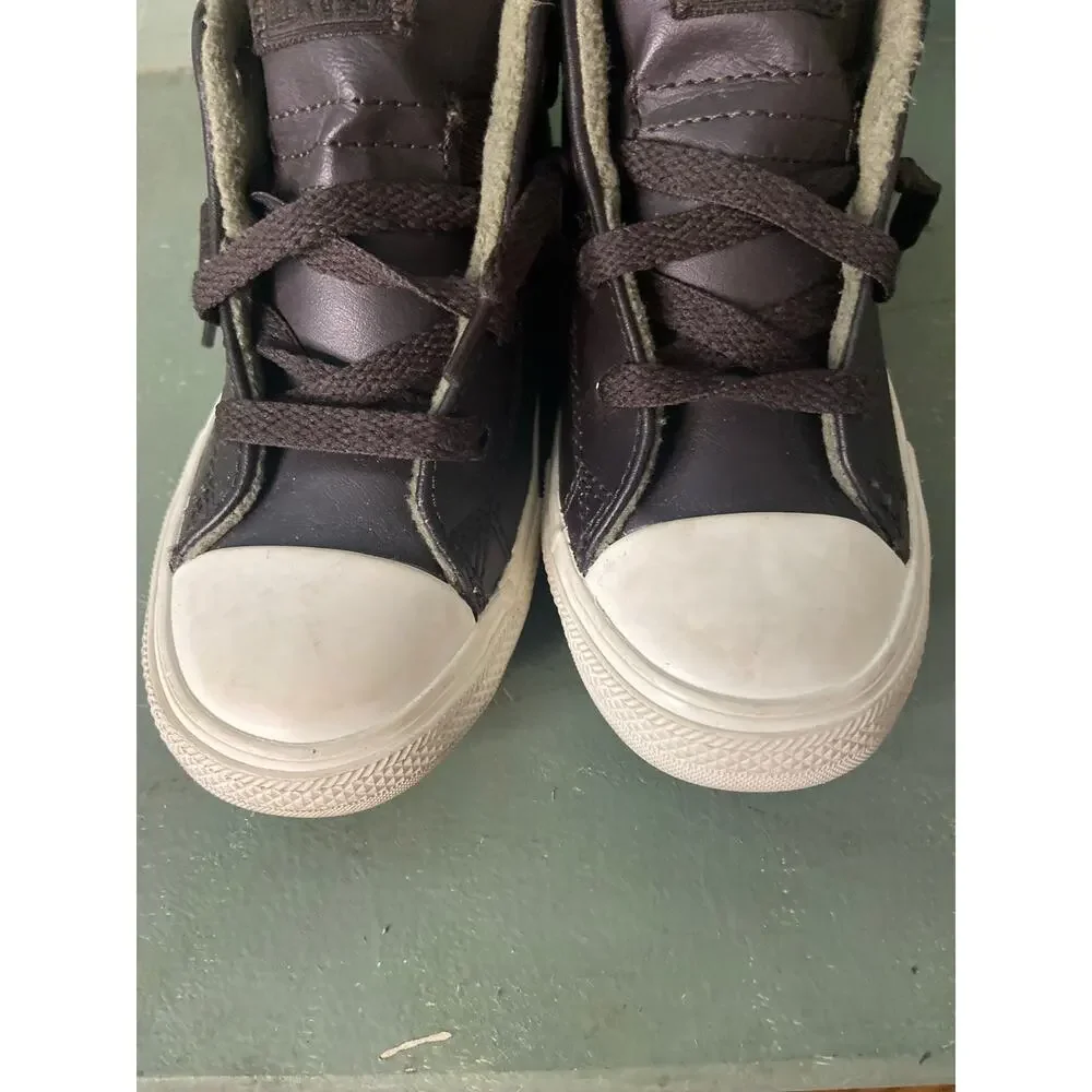 Converse Chuck Taylor All Star Street Boot- boys size 10